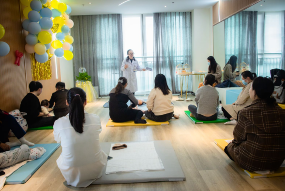 愛沐母嬰康養(yǎng)中心攜手瀘州市人民醫(yī)院組織首場兒童成長指導(dǎo)沙龍活動(dòng)