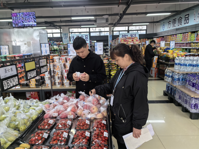醫(yī)教投資公司開展校園超市、業(yè)態(tài)全面檢查工作